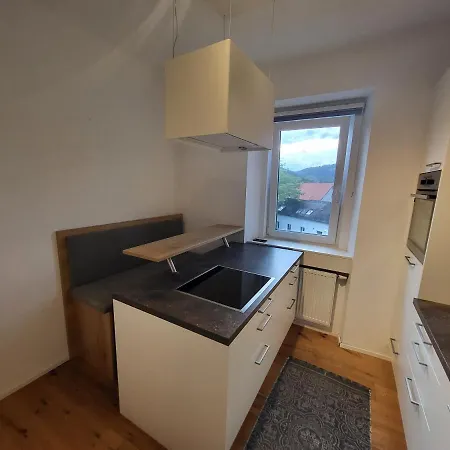 Lägenhet 3 *